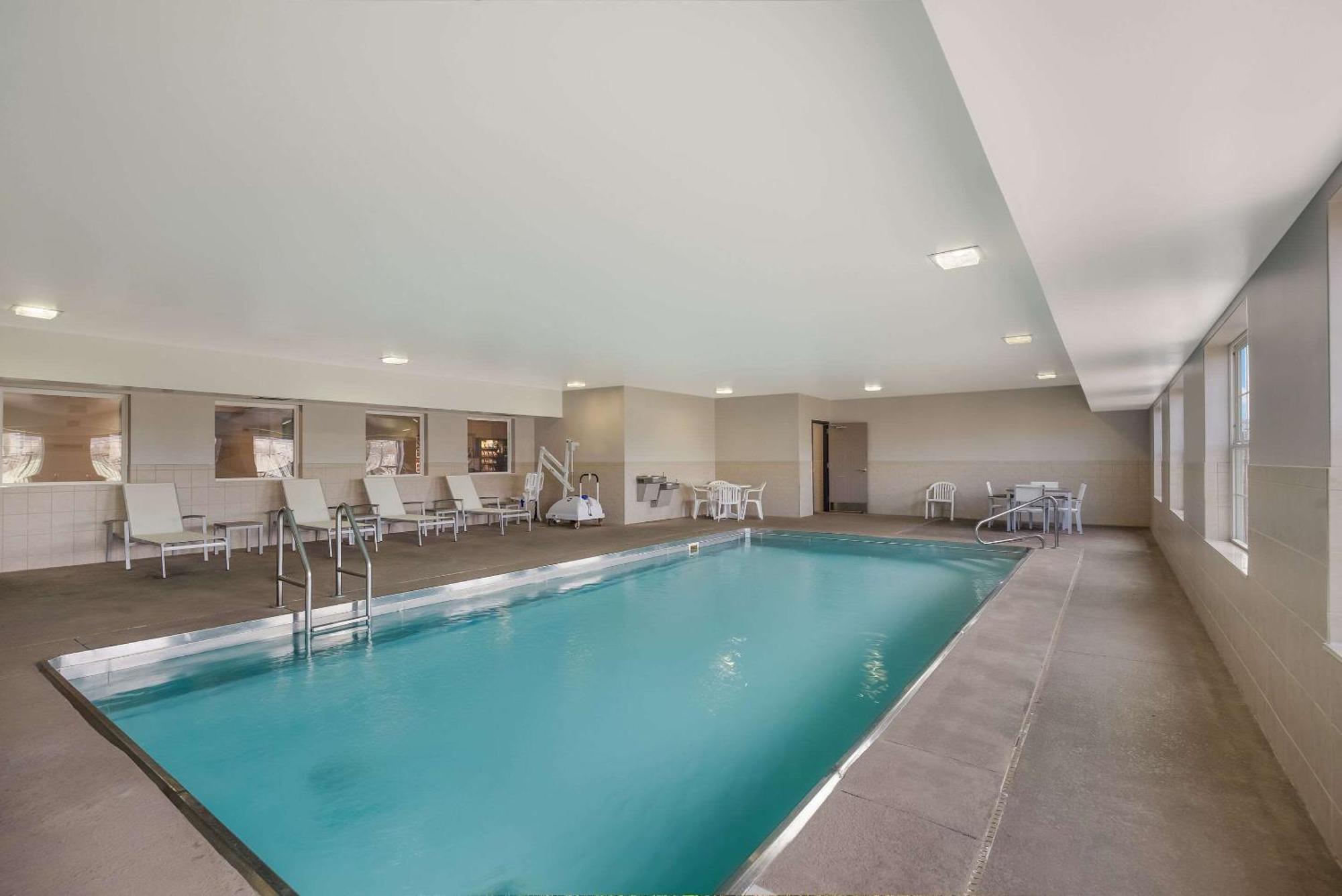 Country Inn & Suites By Radisson, Marion, Il Luaran gambar
